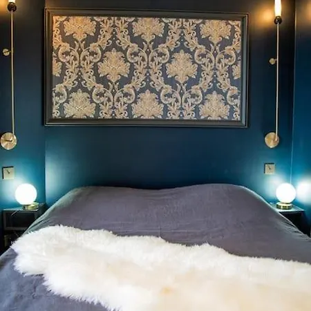 فيلة Les Palissieres *